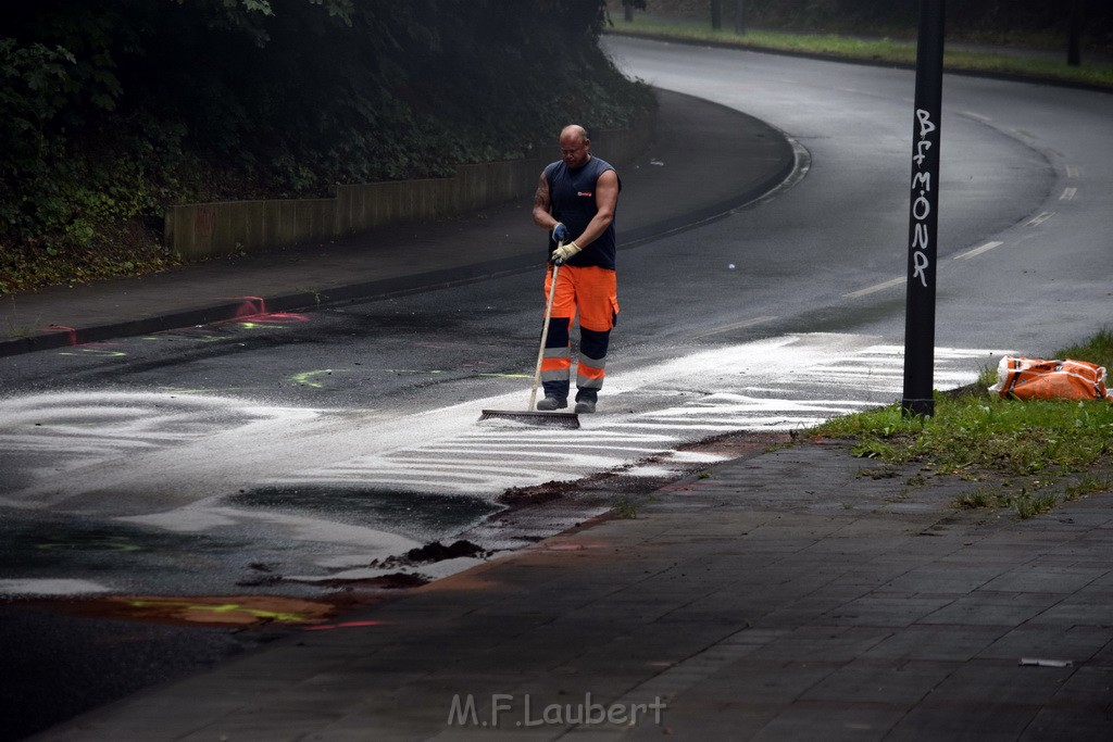 VU Frontal Koeln Hoehenhaus Berlinerstr vor Leuchterstr P90.JPG - Miklos Laubert